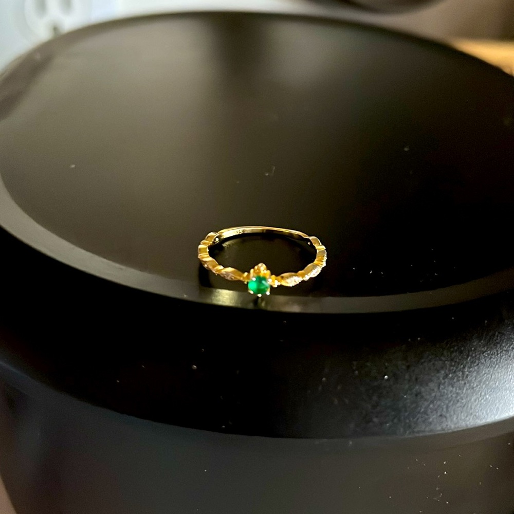 Emerald and Diamond ring Sterling 925